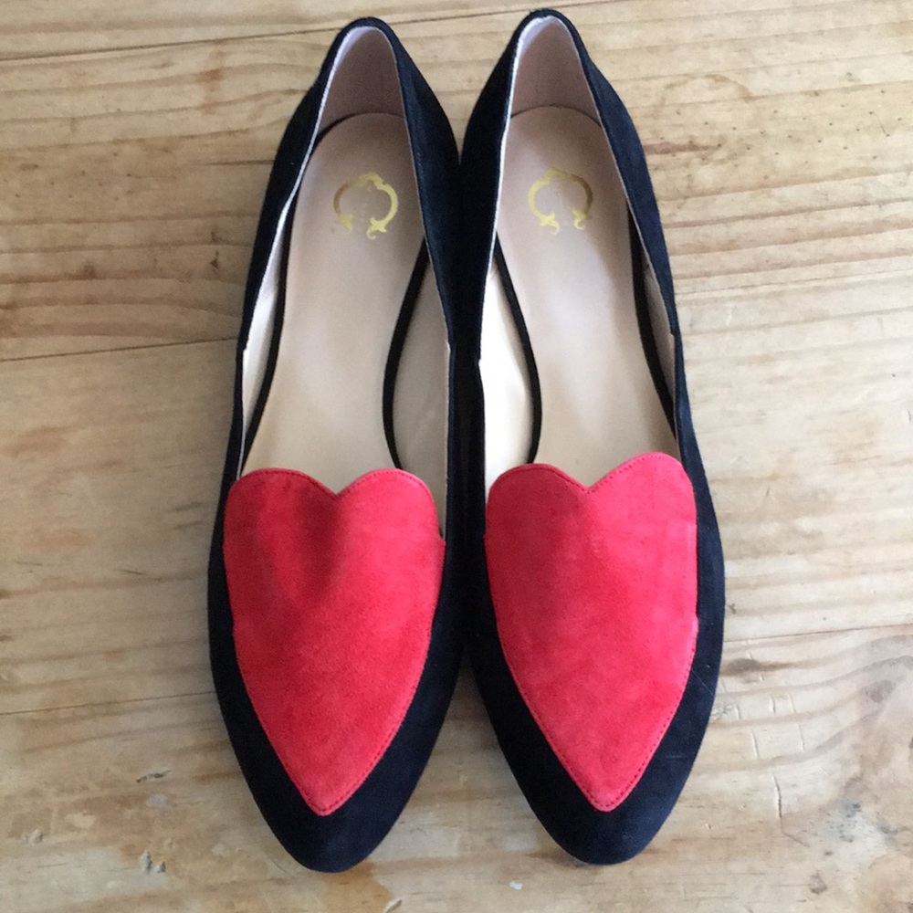 EUC C. Wonder Suede Heart Loafers: Claire